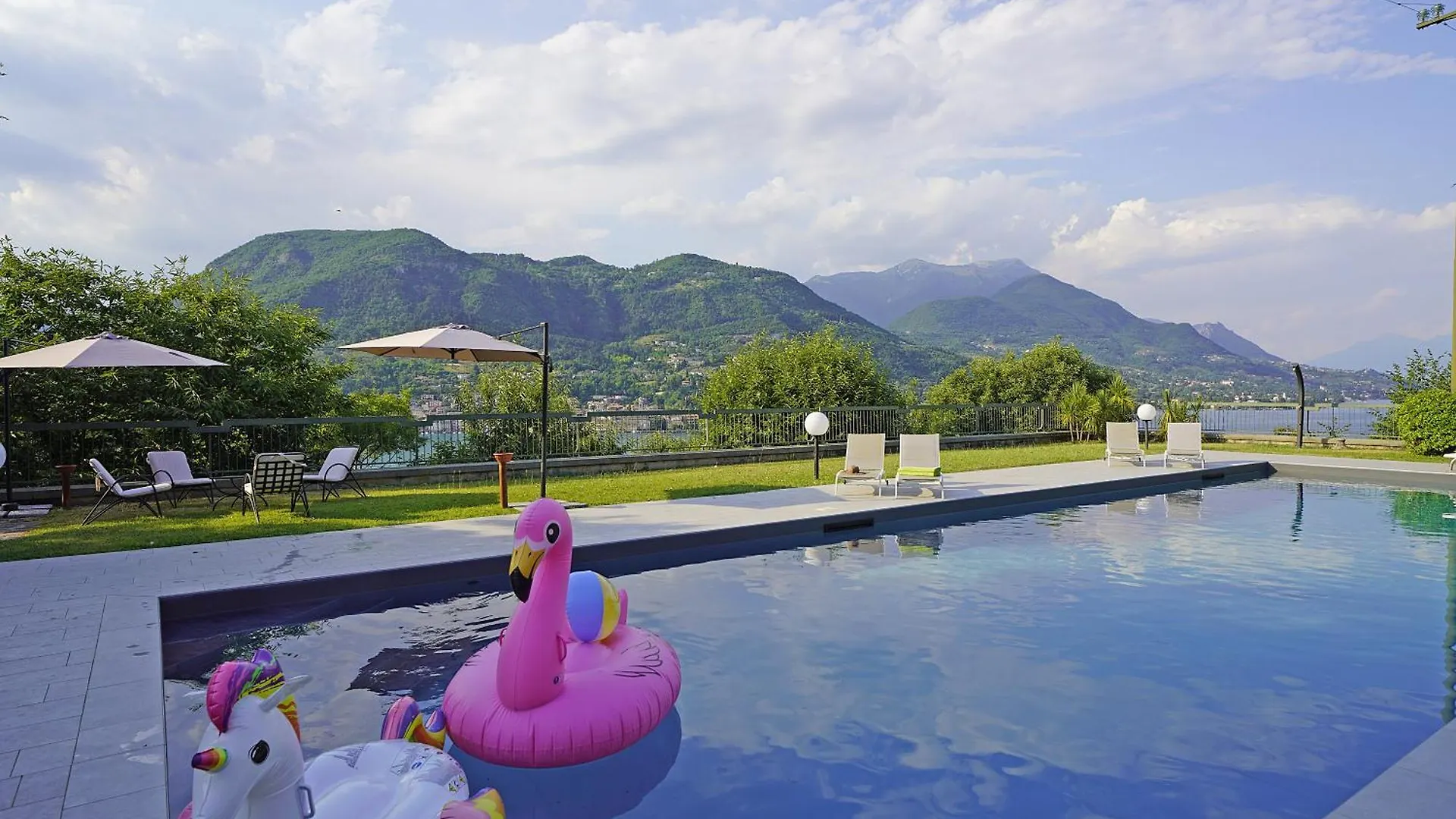 Villa Barbara San Felice del Benaco 0*,  Italy